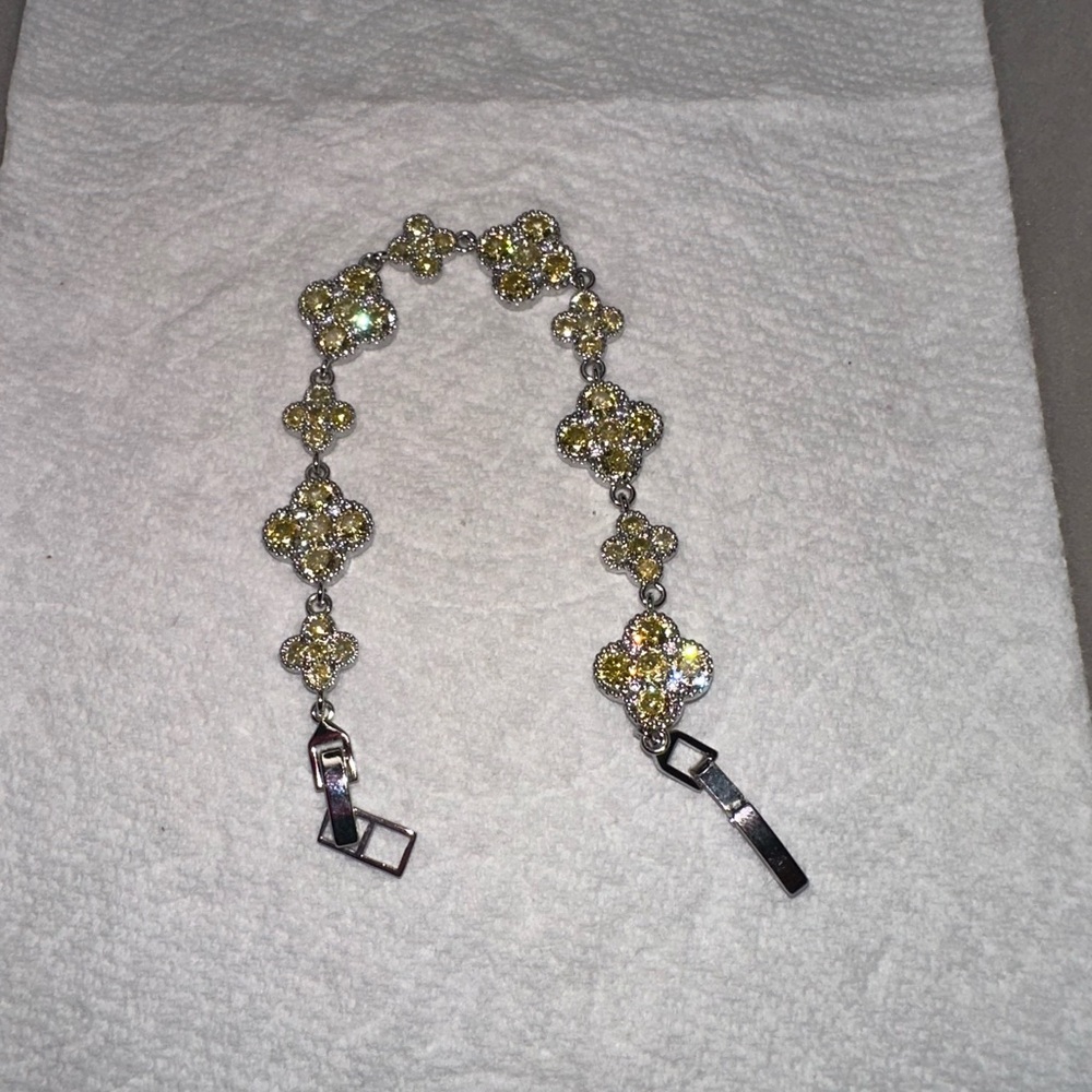 Elegant yellowMoissanite Diamond sliver plated 925 brecelet